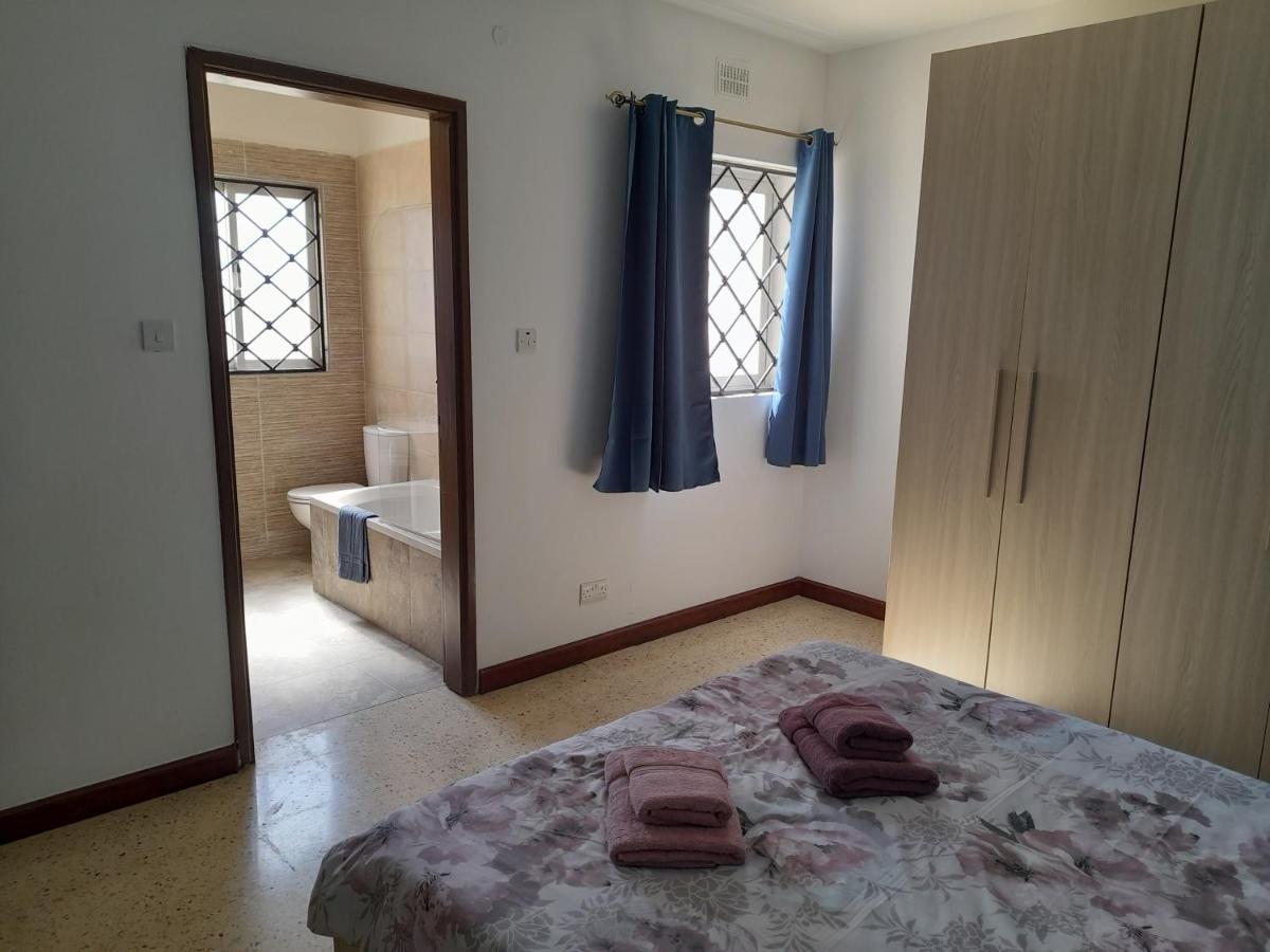 Sunshine Holiday Apartment 4 Next To The Sea セント・ポールズ・ベイ エクステリア 写真