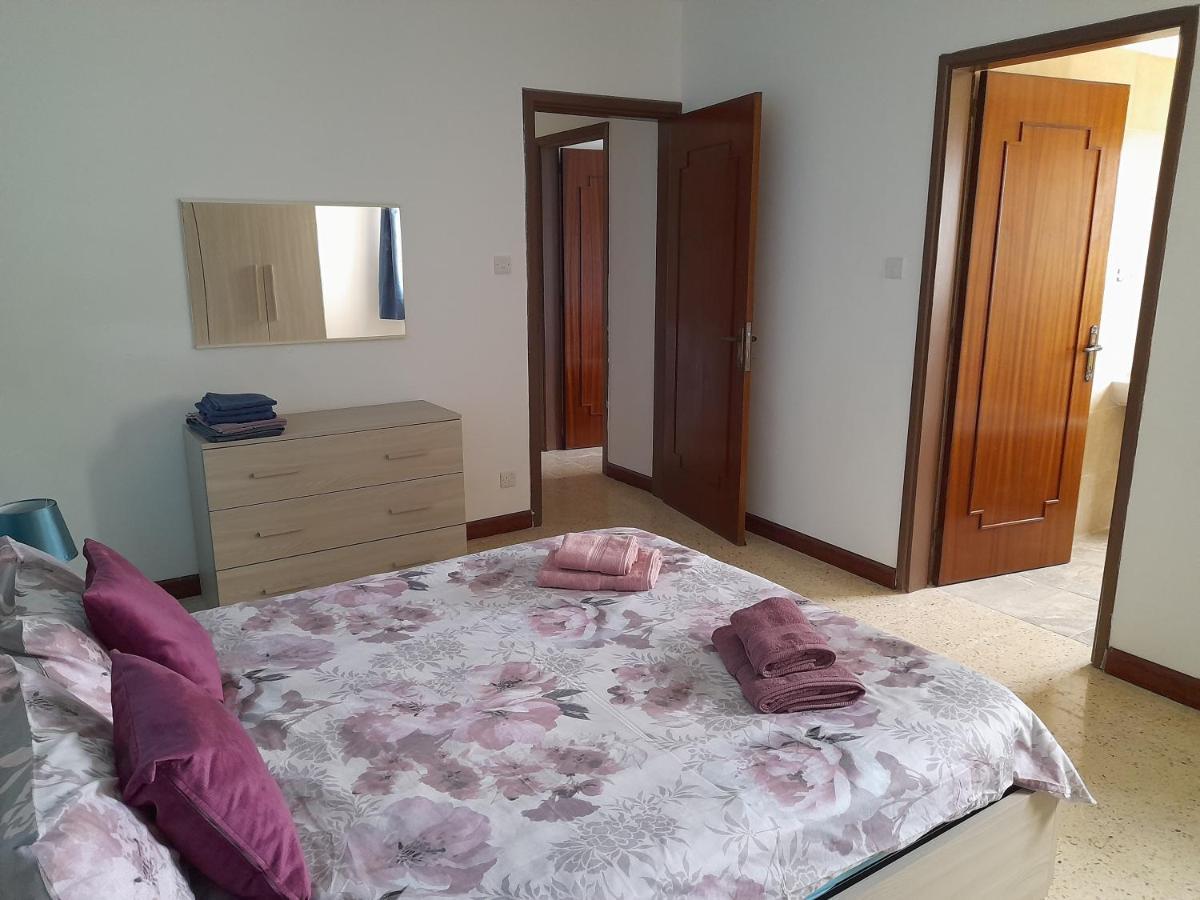 Sunshine Holiday Apartment 4 Next To The Sea セント・ポールズ・ベイ エクステリア 写真